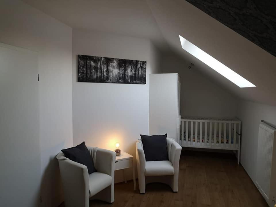 Haus Am Hang; Ferienwohnung Fernblick Stolberg  Luaran gambar