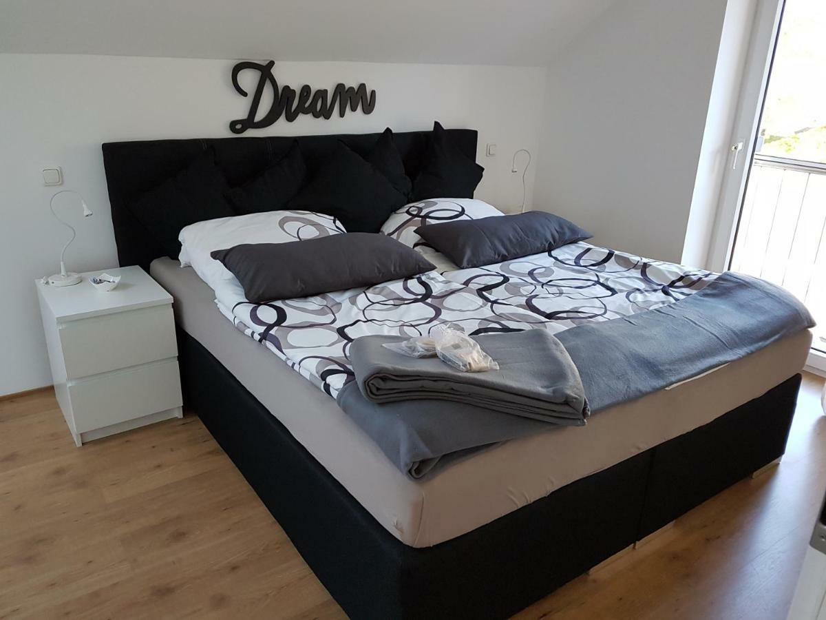 Haus Am Hang; Ferienwohnung Fernblick Stolberg  Luaran gambar