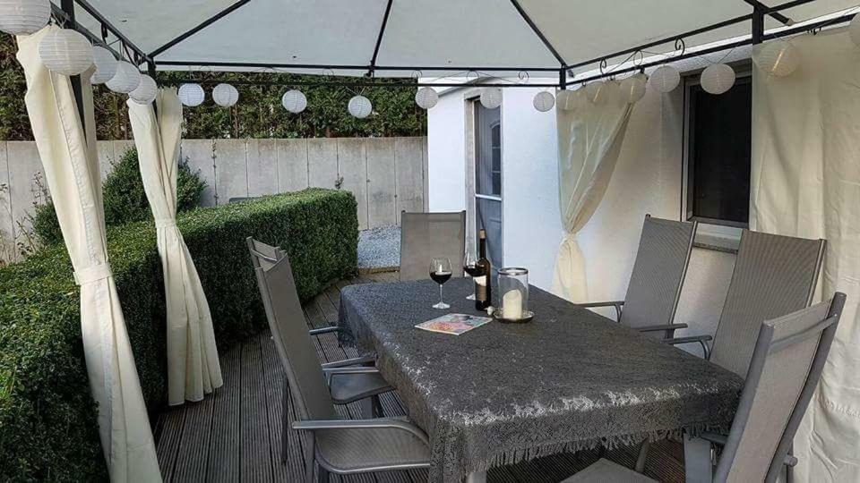 Haus Am Hang; Ferienwohnung Fernblick Stolberg  Luaran gambar
